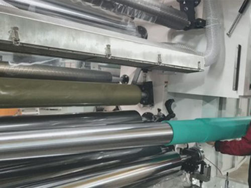 أسطوانة النقل المغلفة